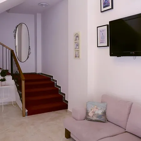 Hotel Parionhouse 4*