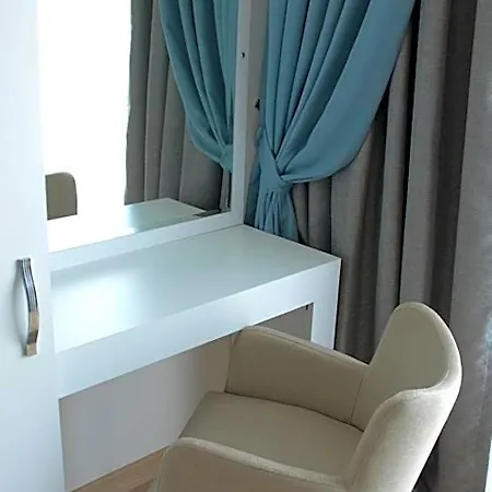 Parionhouse Hotel