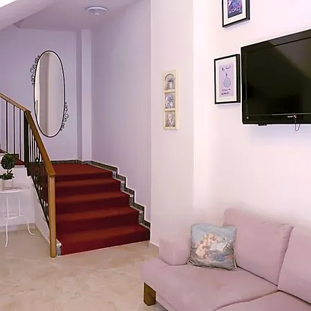 Parionhouse Hotel