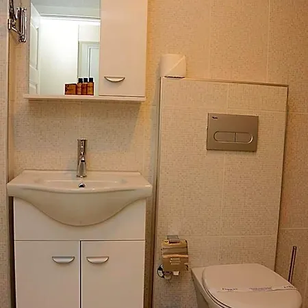 Hotel Parionhouse 4*