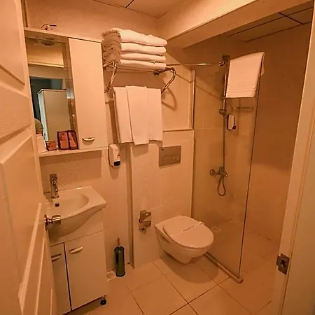 Parionhouse Hotel